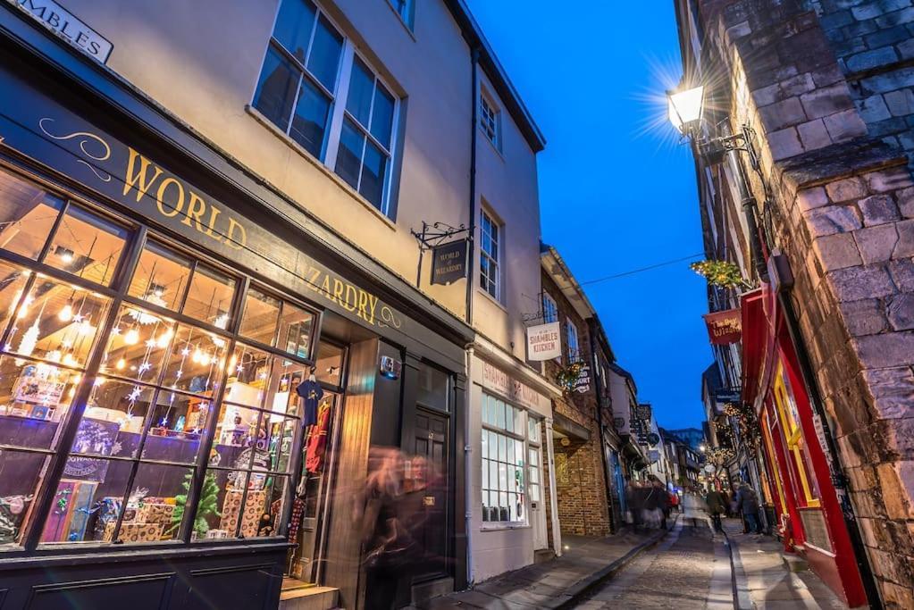 Luxury Apartment Opposite The Shambles ยอร์ค ภายนอก รูปภาพ